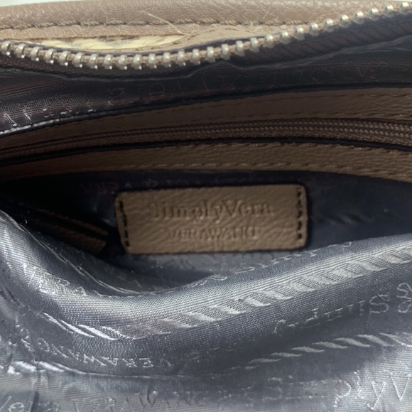 Vera Wang Simply Vera Hobo Shoulder Bag Purse - Picture 4 of 10